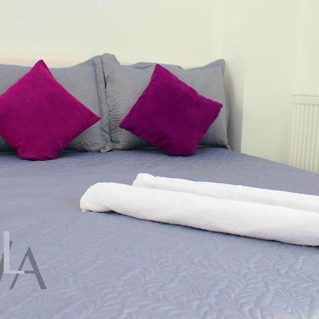 White Luxury Apartment シビウ エクステリア 写真