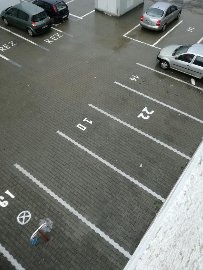 White Luxury Apartment シビウ エクステリア 写真