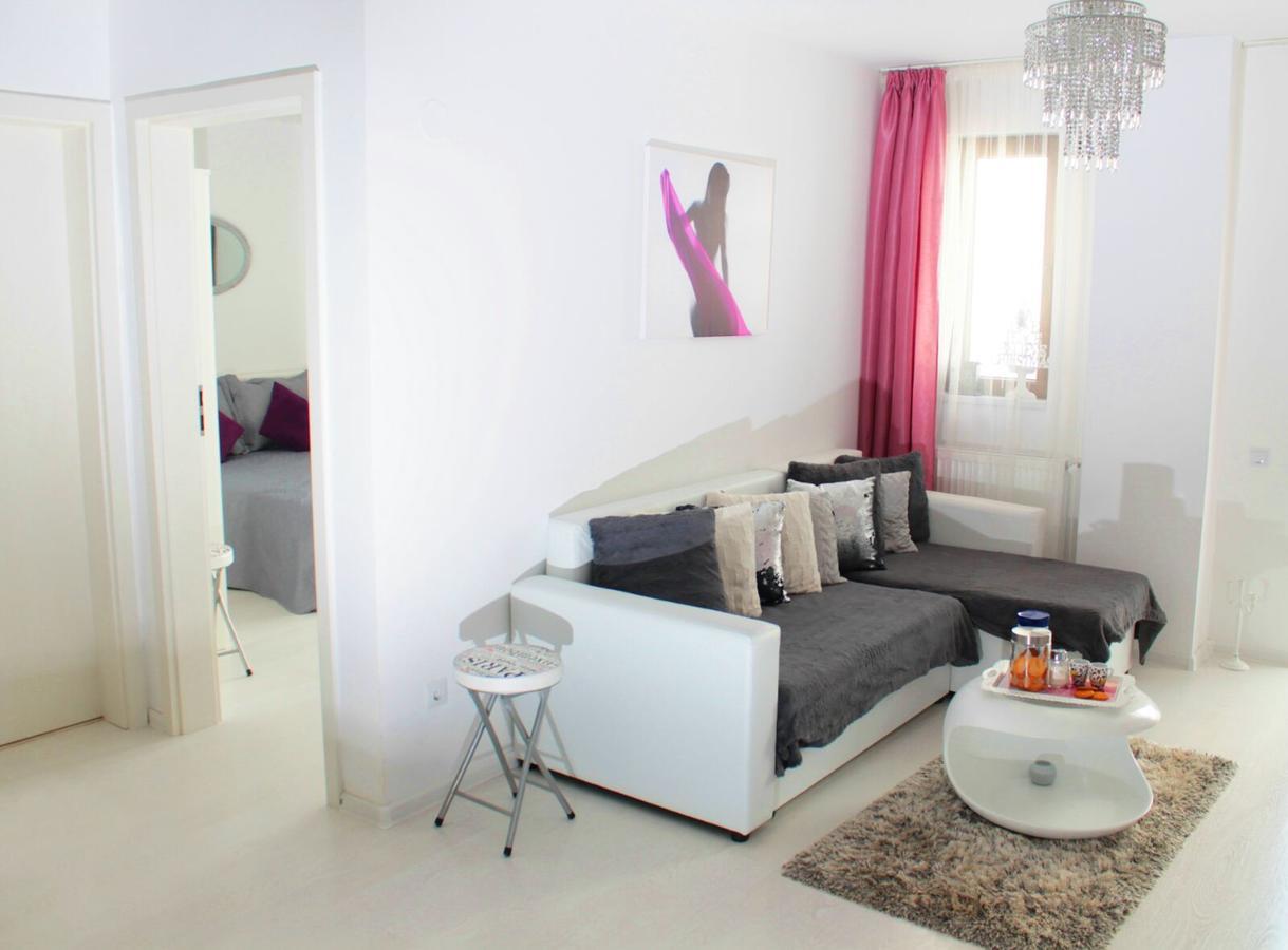 White Luxury Apartment シビウ エクステリア 写真